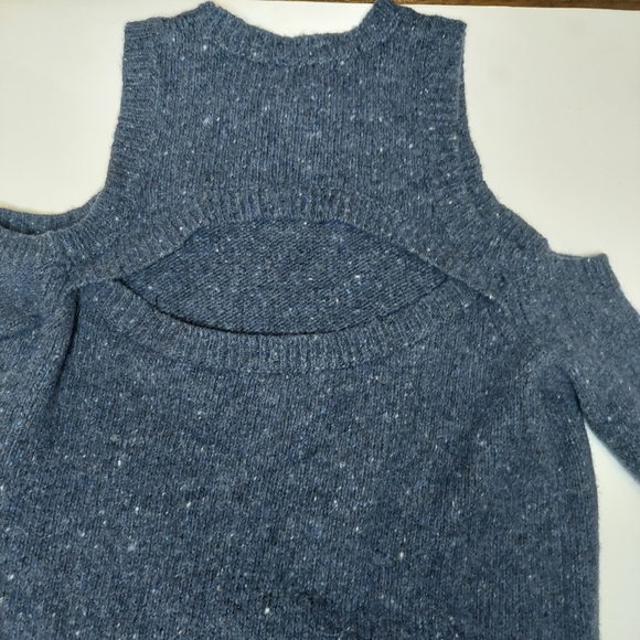 Rebecca Minkoff size M cut-out sweater extra fine Merion wool blend - Picture 5 of 12